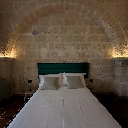 Al Vico 12 * مونوبولي